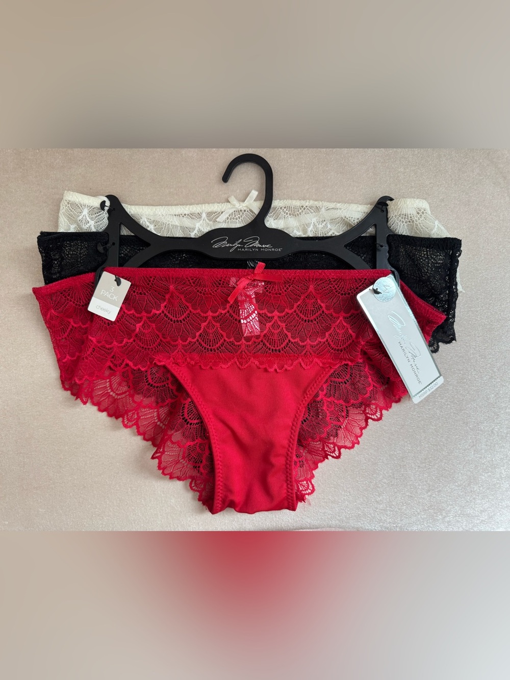 BNWT Marilyn Monroe 3-Pack Lace Bikini Panties